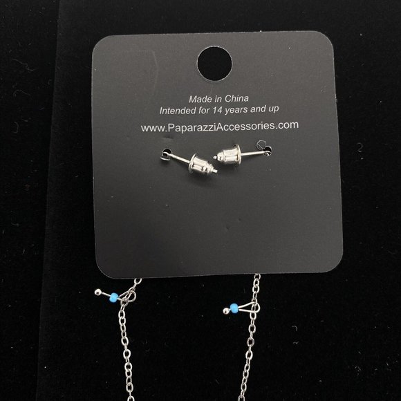 Paparazzi Fashion Jewelry Dauntlessly Dainty Blue Post Earrings - Picture 3 of 3